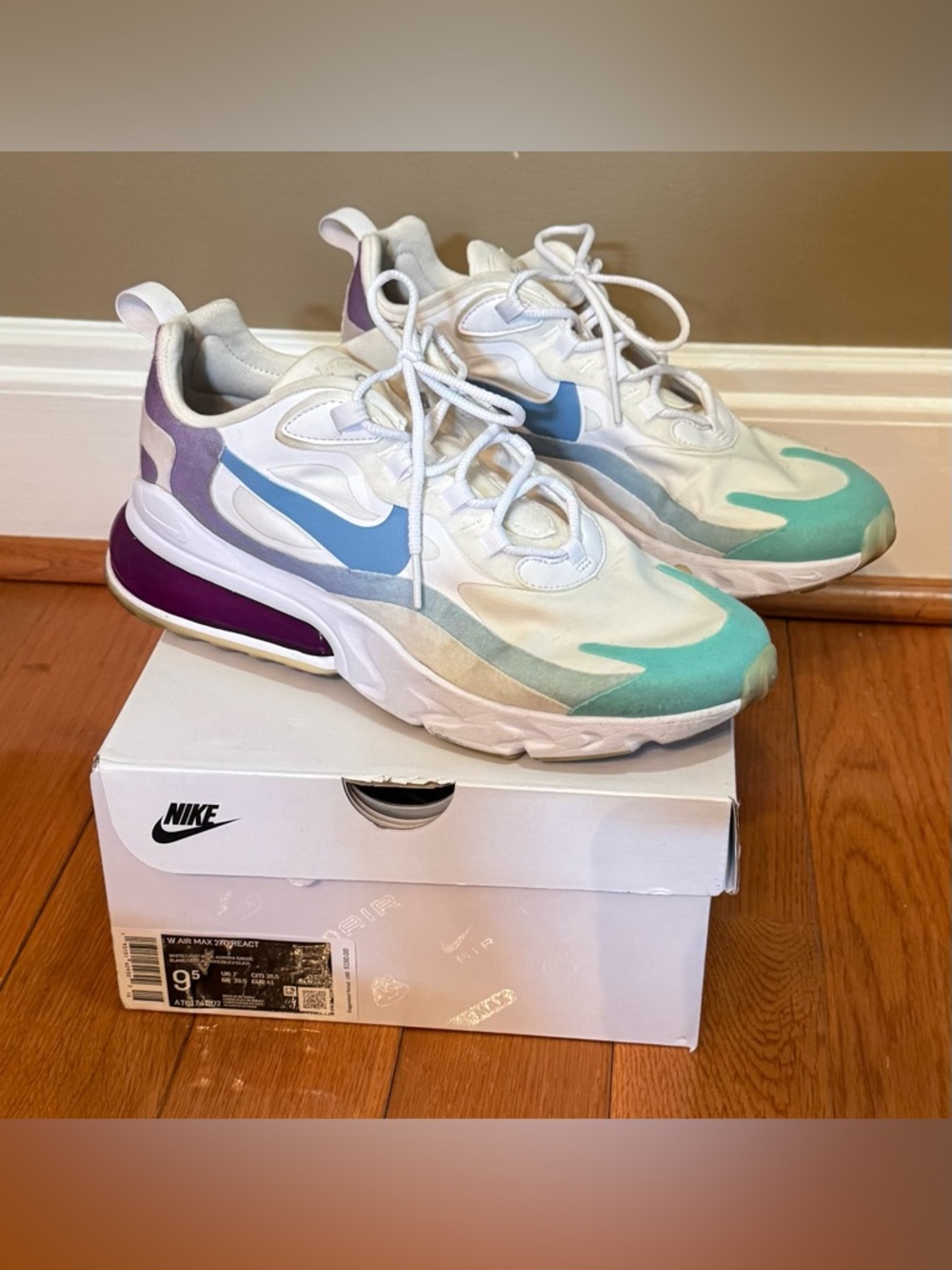Shoes Nike air react women’s size 9.5 used nice condition white w colors